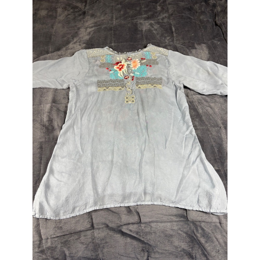 Johnny Was Womens Embroidered Silk Blend Tunic Blouse Blue Floral V-Neck Size M - Picture 7 of 8